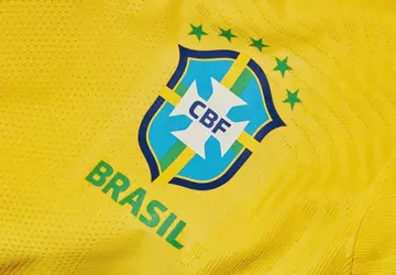 brazilie-voetbalshirt-2020-21-b.jpg