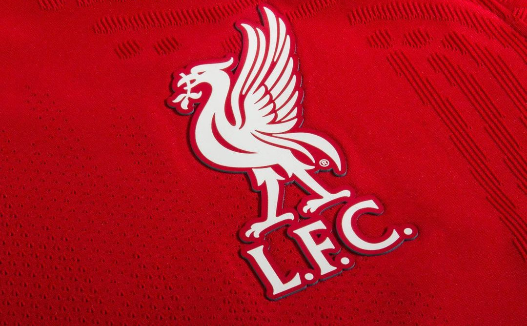 Het verschil tussen authentic en replica voetbalshirts