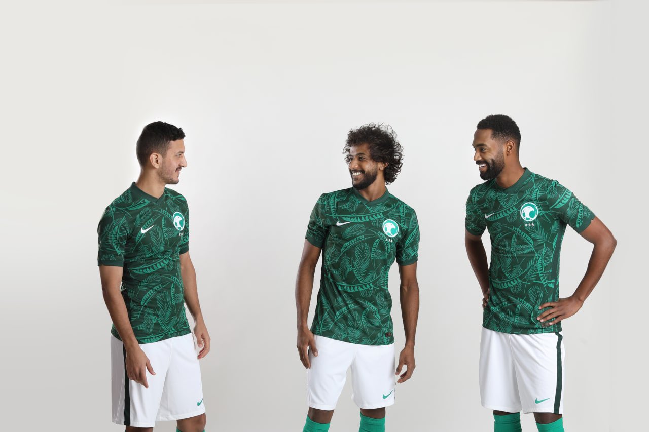 saoedi-arabie-voetbalshirts-2020-2021.jpeg