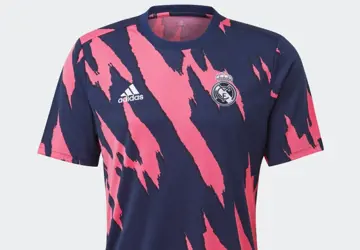real-madrid-warming-up-shirt-20221.jpg