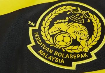 maleisie-voetbalshirts-2021-22.jpg