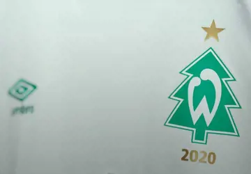 werder-bremen-christmas-voetbalshirt-2020-b.jpg