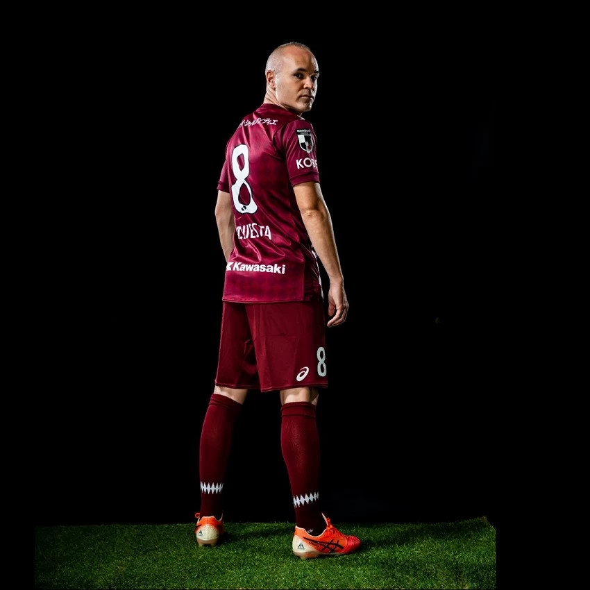 Vissel Kobe thuistenue 2021