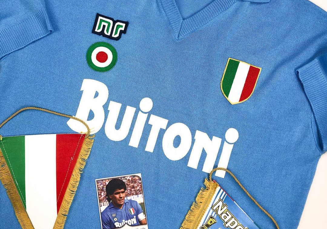 Napoli voetbalshirts Diego Maradona 