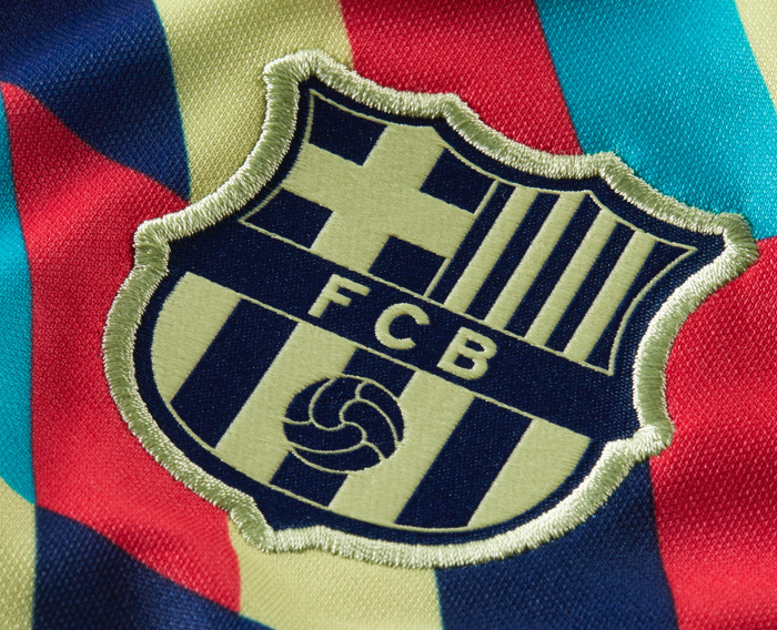 barcelona-trainingsshirts-2021.jpg