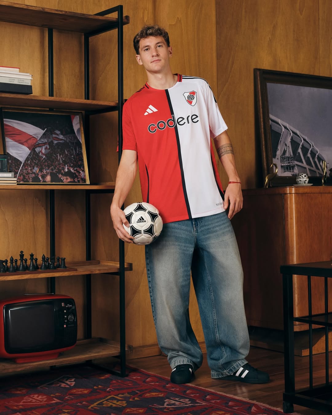 River Plate 3e shirt 2025-2026 bevat half-om-half design!
