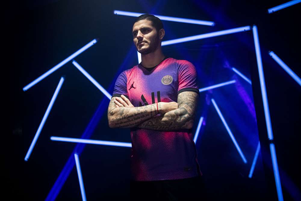 Roze Paris Saint Germain voetbalshirt 2021