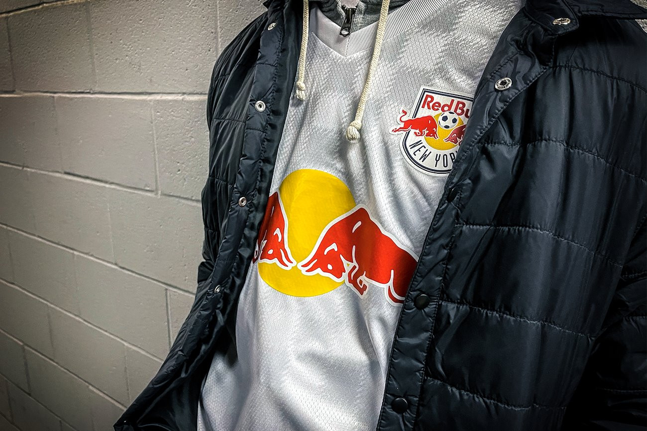 new-york-red-bulls-voetbalshirt-2021-2022.jpg