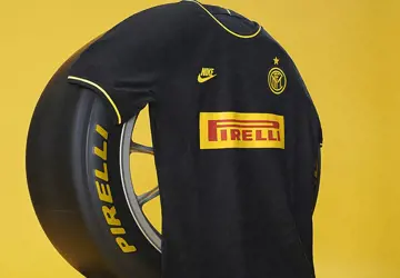inter-milan-pirelli-voetbalshirt.jpg