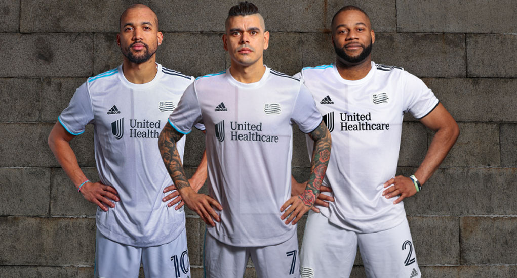 new-england-revolution-uitshirts-2021-22.jpg