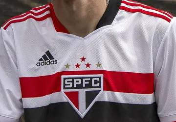 sao-paulo-voetbalshirts-2021-2022.jpg