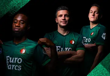 Feyenoord-full-support-uitshirt-2021-2022-b.jpg