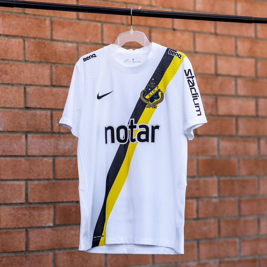 AIK Stockholm uitshirt 130 jarig bestaan