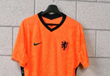 nederlands-elftal-dames-voetbalshirt-2021.jpg