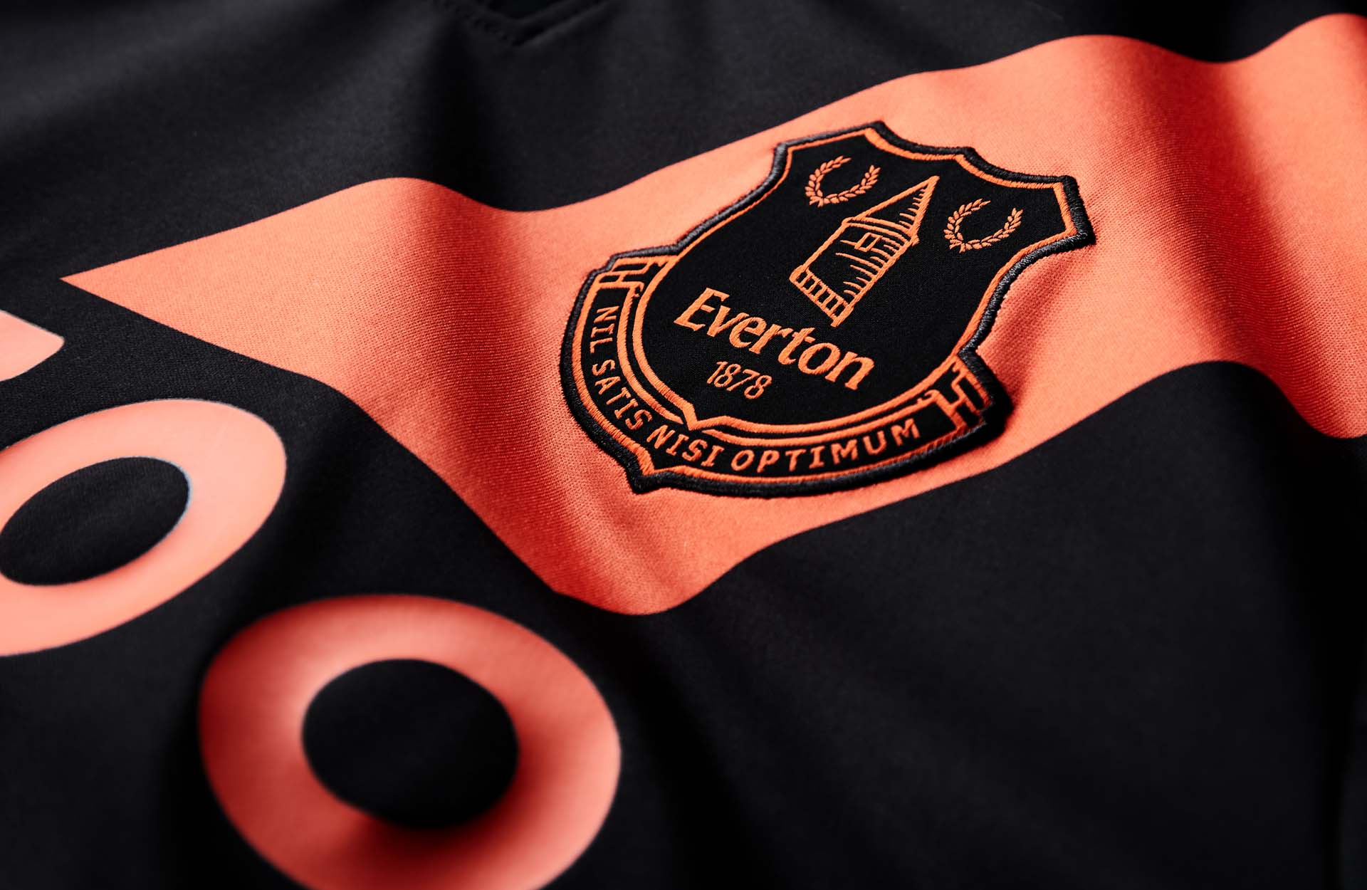 everton-uitshirt-2021-2022-hummel.jpg