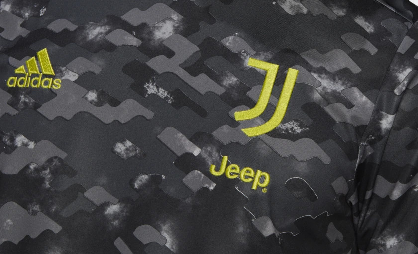 Juventus trainingsshirts 2021-2022 