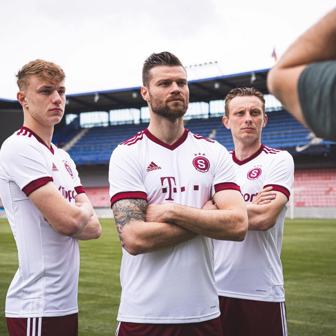 Sparta Praag uitshirt 2021-2022