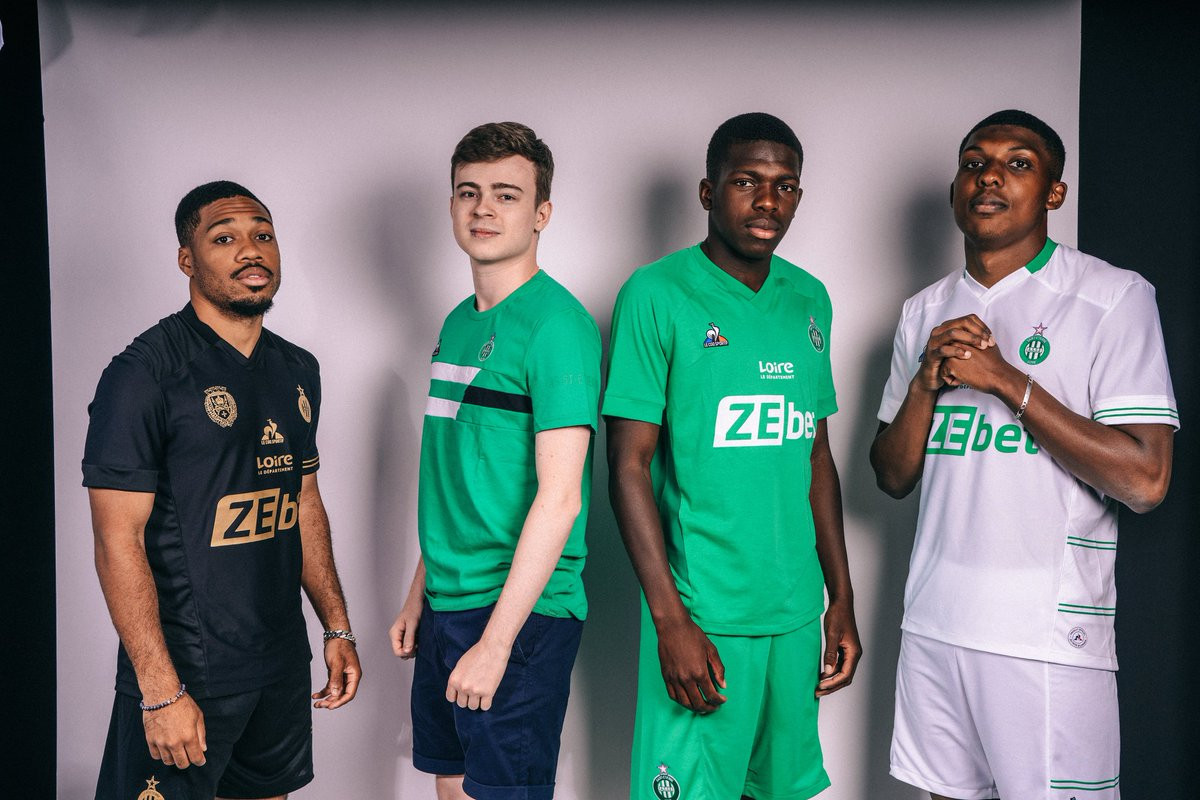 saint-etienne-voetbalshirts-2021-2022.jpg