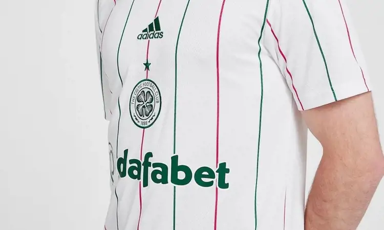 Celtic 3e voetbalshirt 2021-2022