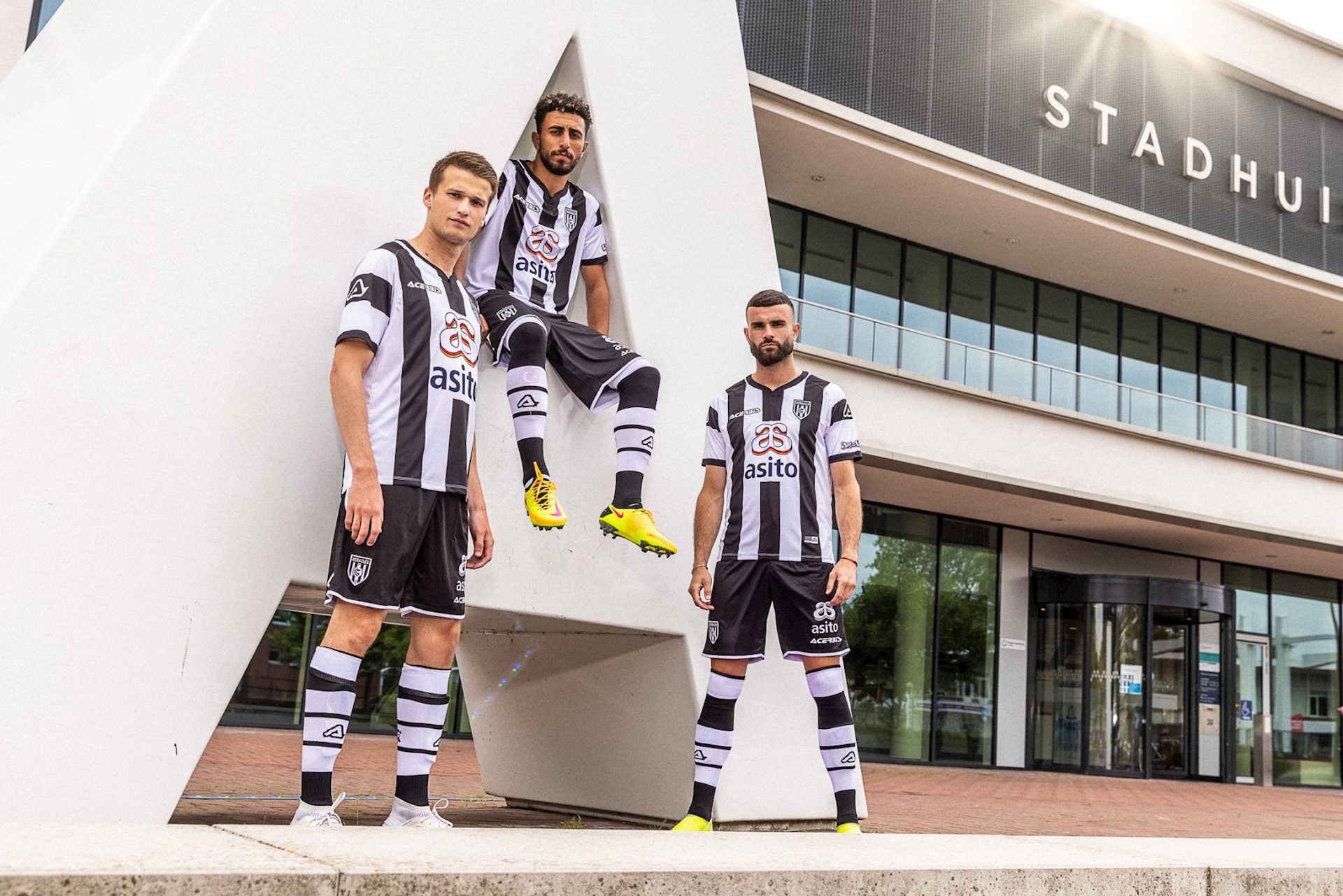 Heracles Almelo thuisshirt 2021-2022