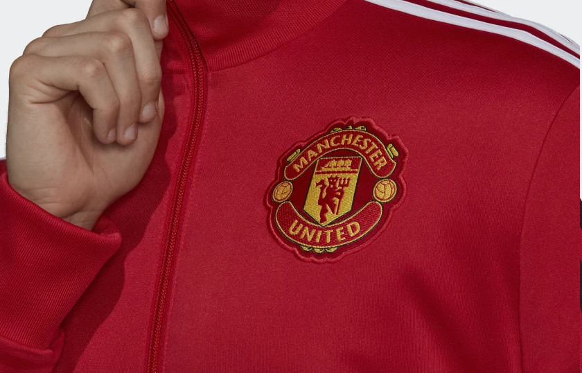 manchester-united-trainingsjack-21-22.jpg
