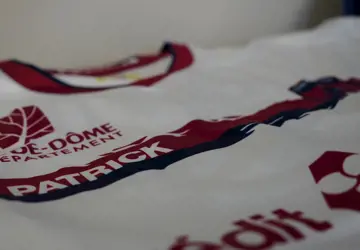 clermont-foot-voetbalshirts-2021-2022.jpg