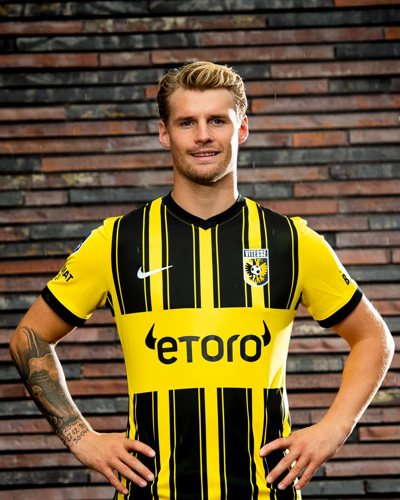 Vitesse thuisshirt 2021-2022 Voetbalshirts.com