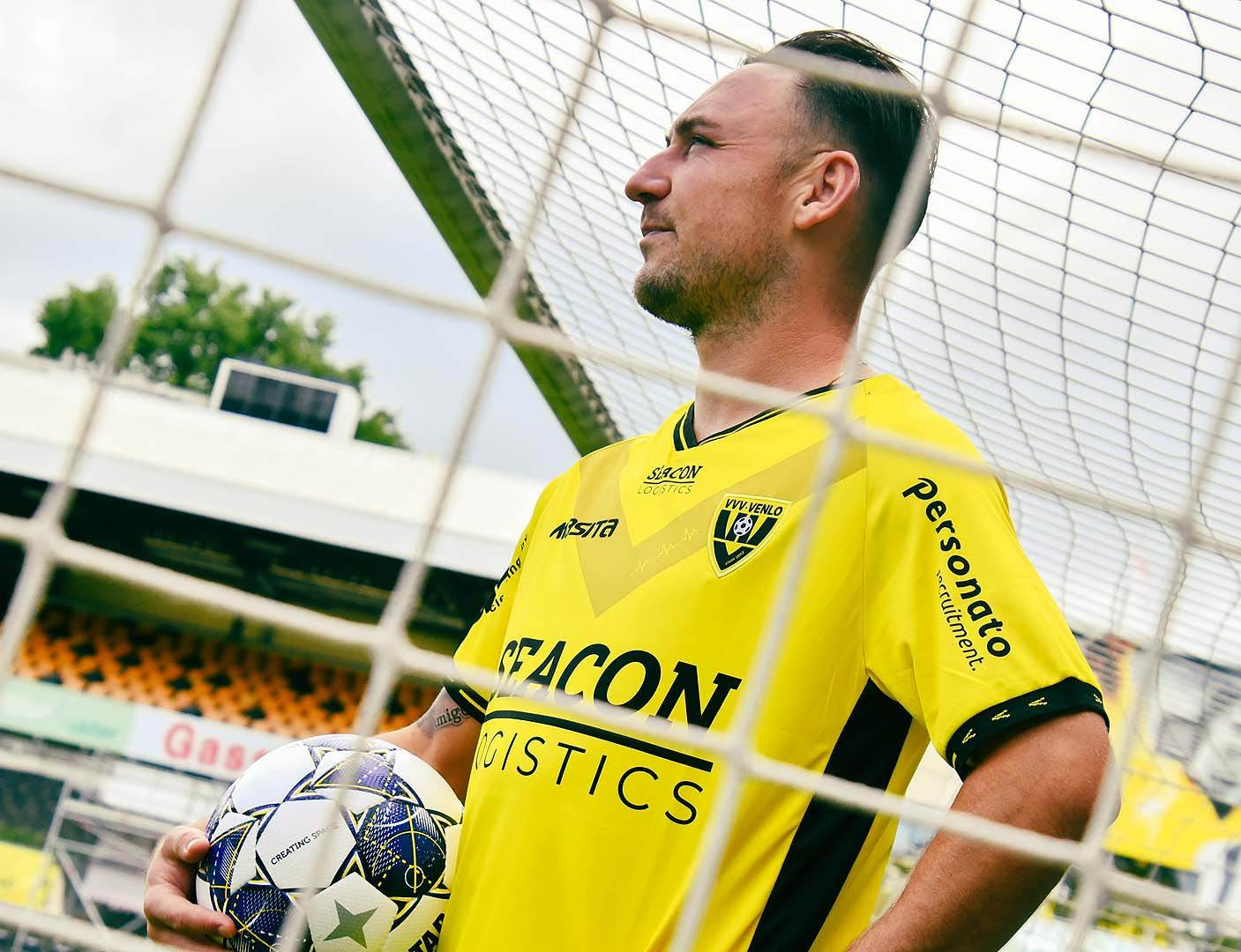 VVV Venlo thuistenue 2021-2022