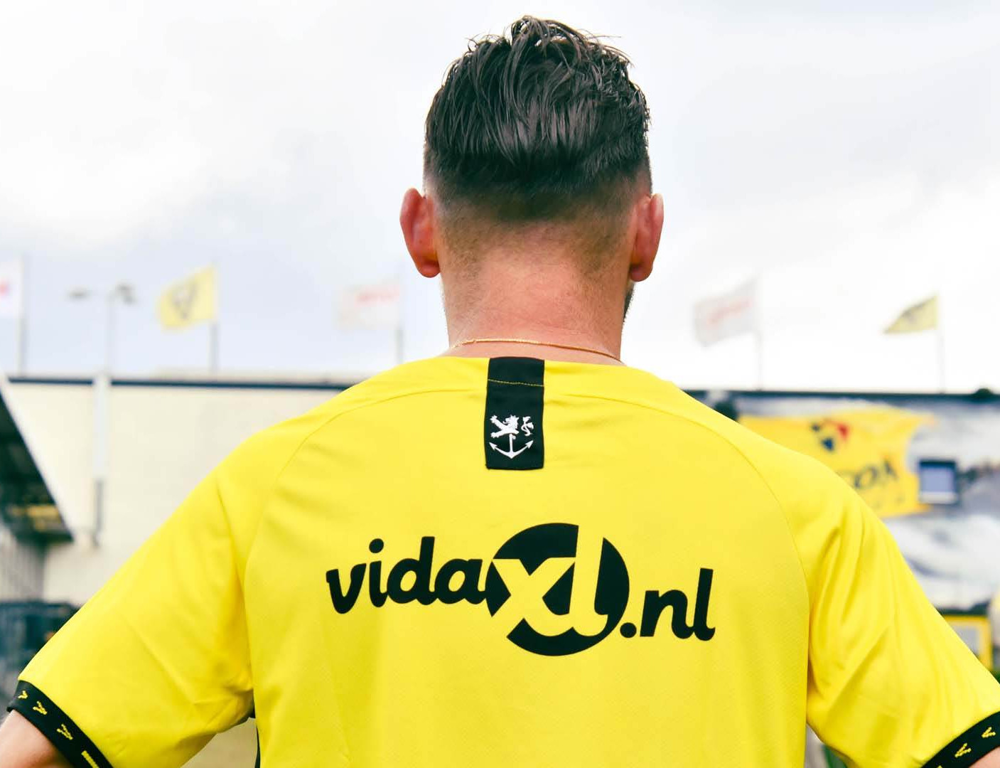 Achterkant VVV Venlo uitshirt 2021-2022