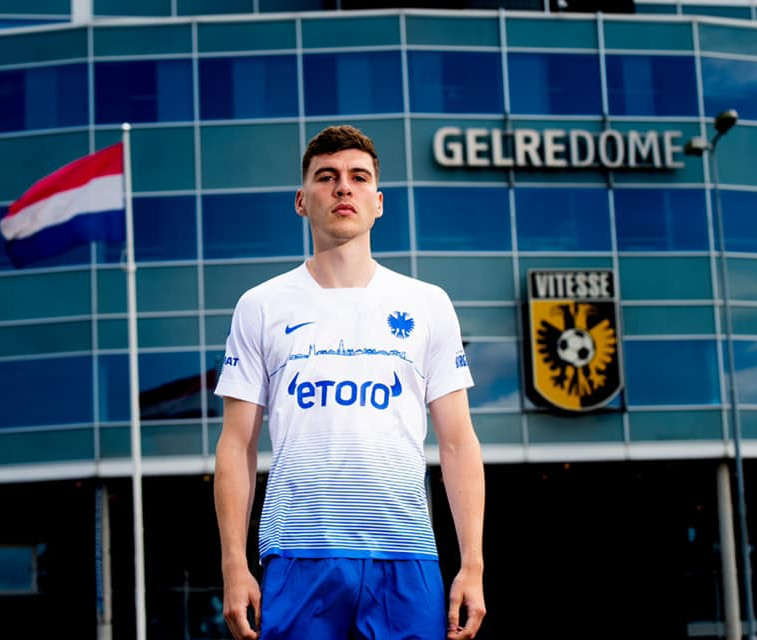 Vitesse uitshirt 2021-2022