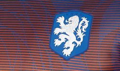 nederlands-elftal-pre-match-shirt-2015-2016.jpg (1)