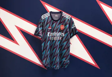 arsenal-3e-shirt-2021-2022.jpg