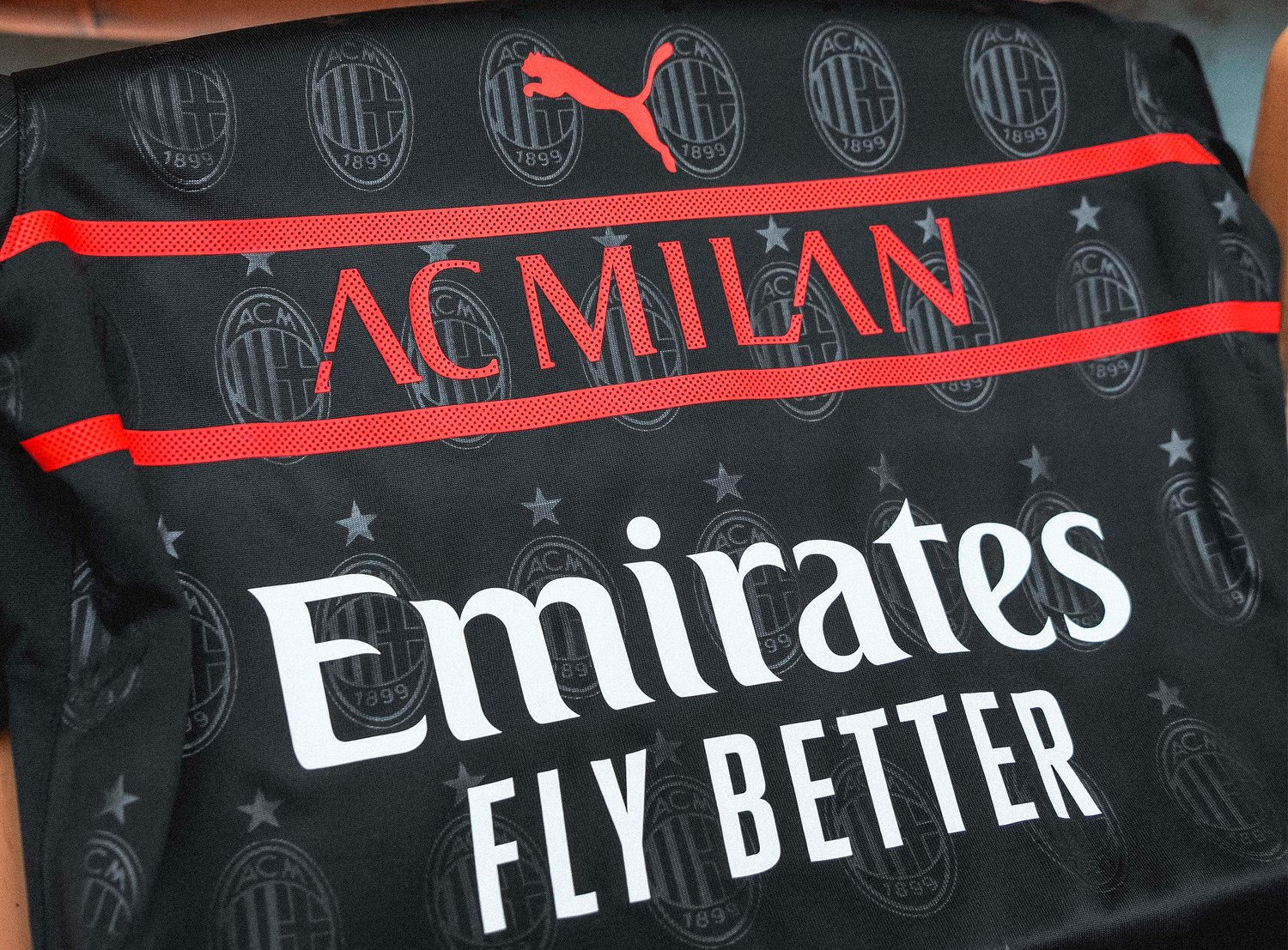 ac-milan-3e-shirt-2021-2022-b.jpg