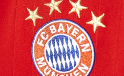 bayern-munchen-trainingsshirts-2015-2016-rood.jpg (1)