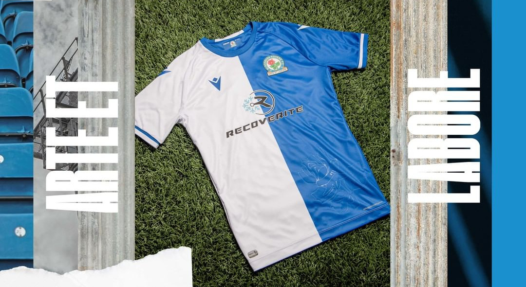 blackburn-rovers-voetbalshirts-2021-2022.jpg