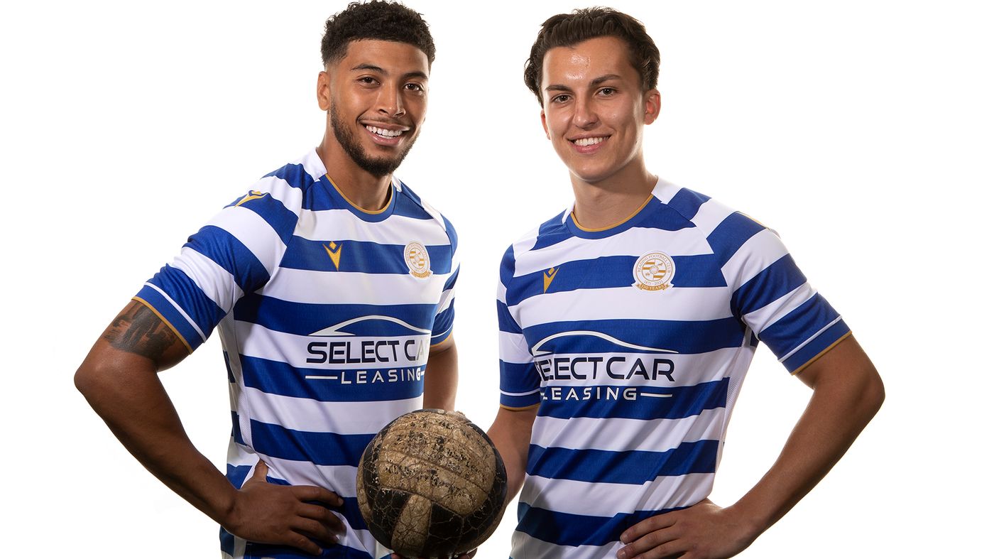 reading-fc-voetbalshirts-2021-2022.jpeg