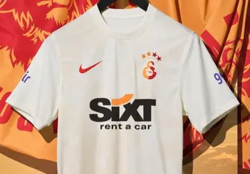 galatasaray-3e-shirt-2021-2022-b.jpg