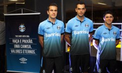 gremio-voetbalshirts-2015-2016-b.jpg (1)