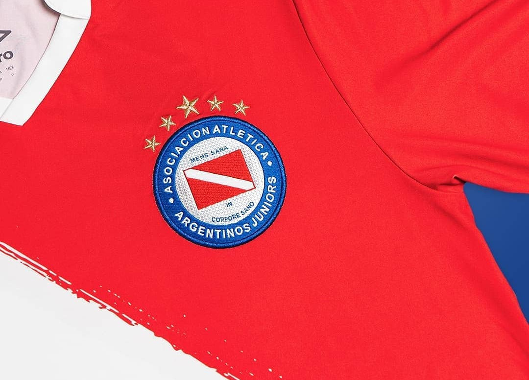argentinos-juniors-tenue-2021-2022.jpg