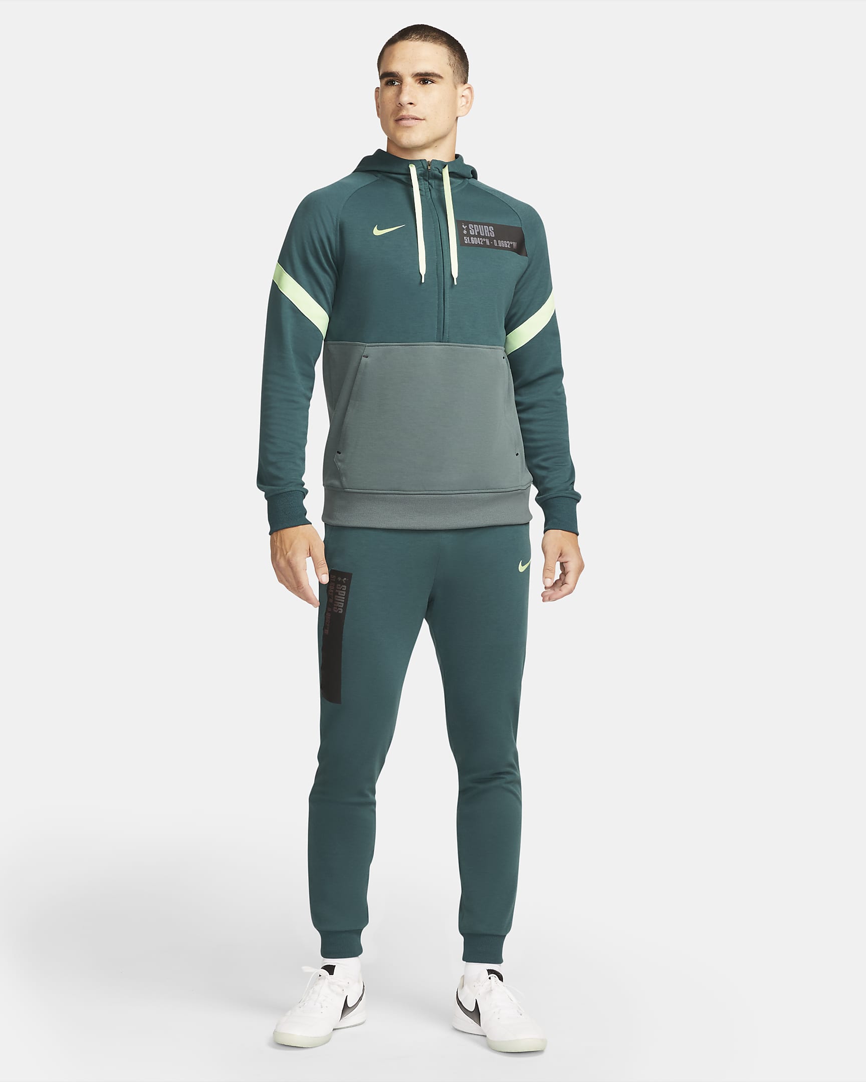 Tottenham Hotspur joggingpak 2021-2022