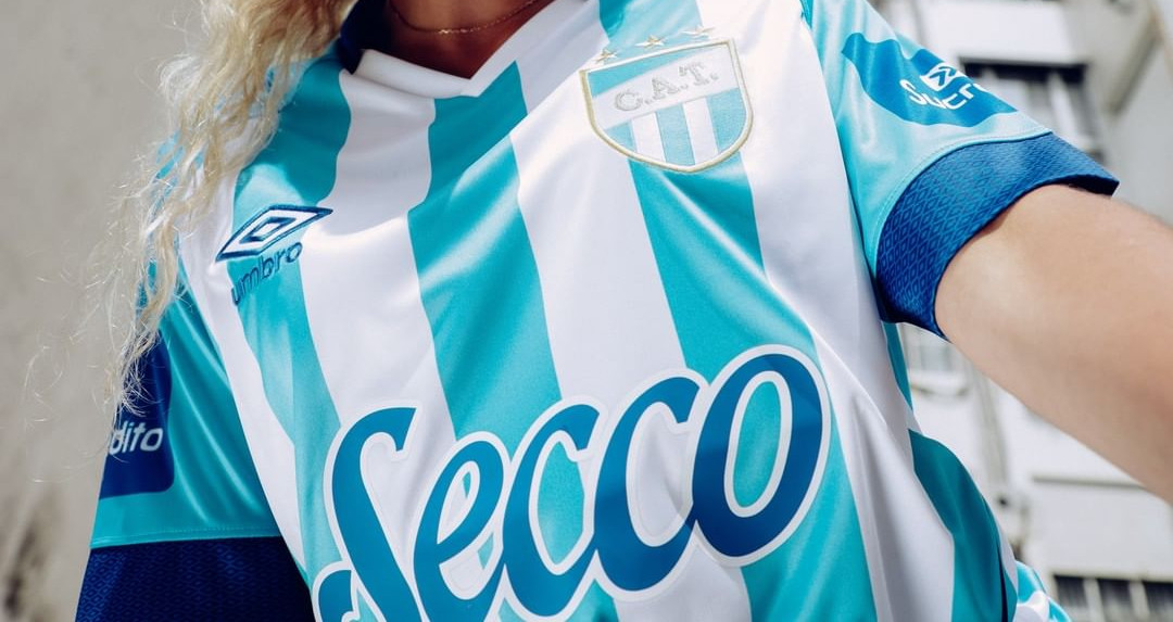 atletico-tucaman-voetbalshirt-21-22.jpg
