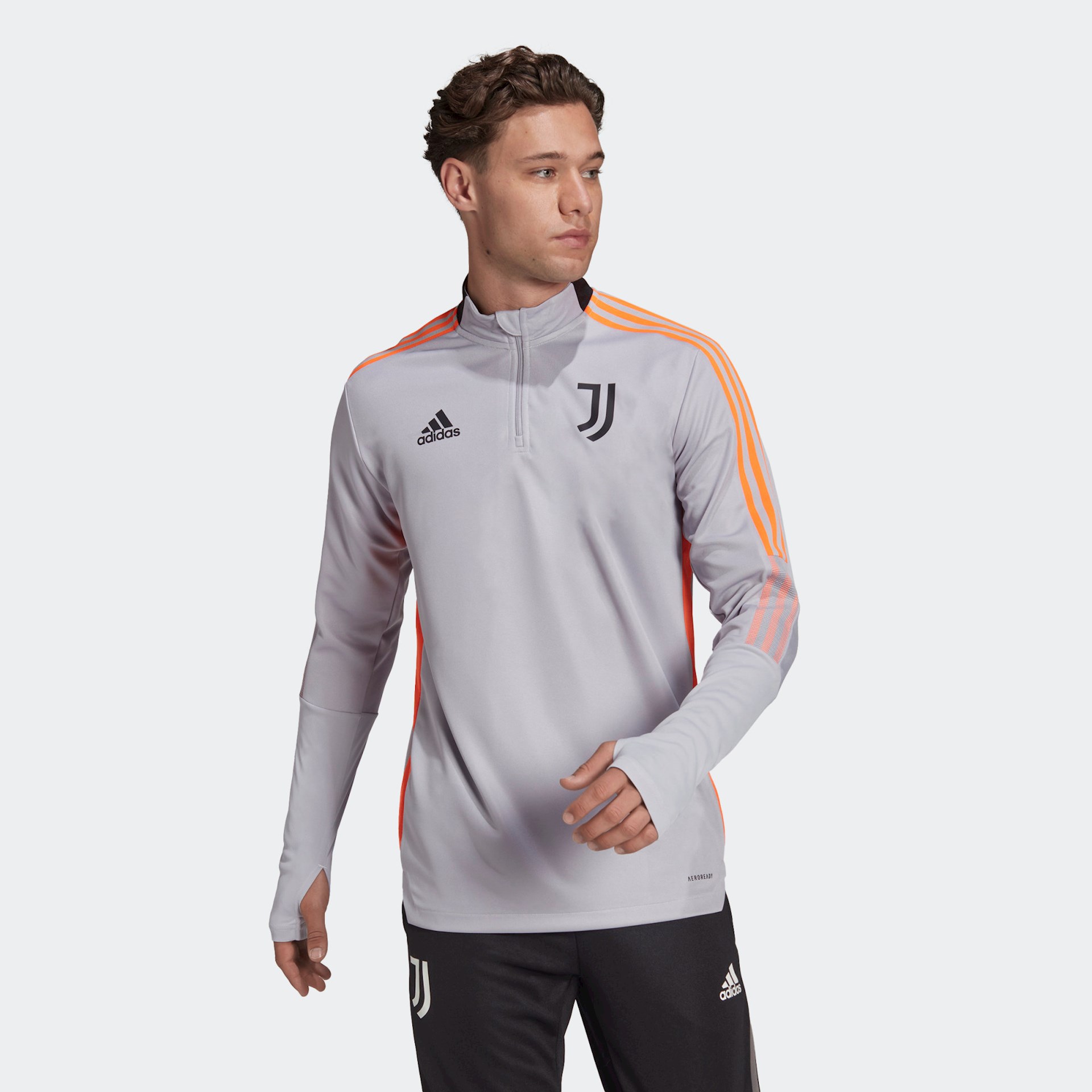 Grijs/oranje Juventus trainingspak 2022 Voetbalshirts.com