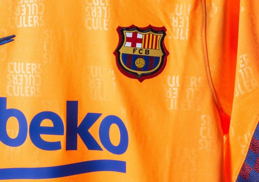 Oranje FC Barcelona warming-up shirt 2022