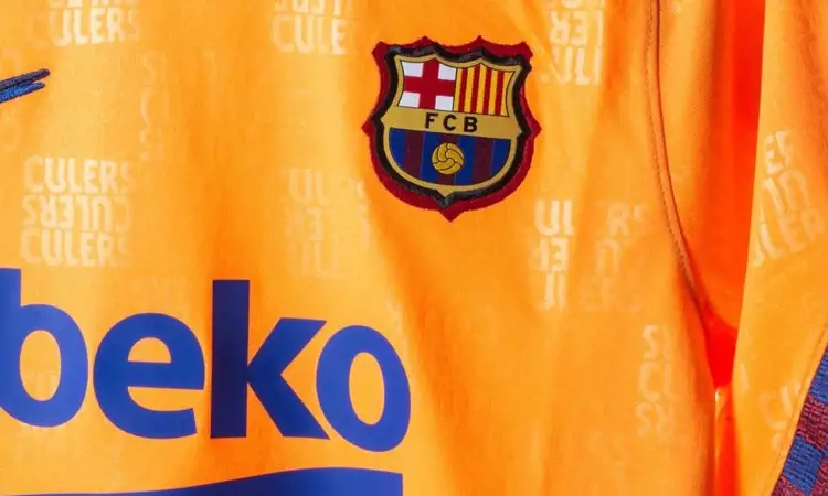 Oranje FC Barcelona warming-up shirt 2022