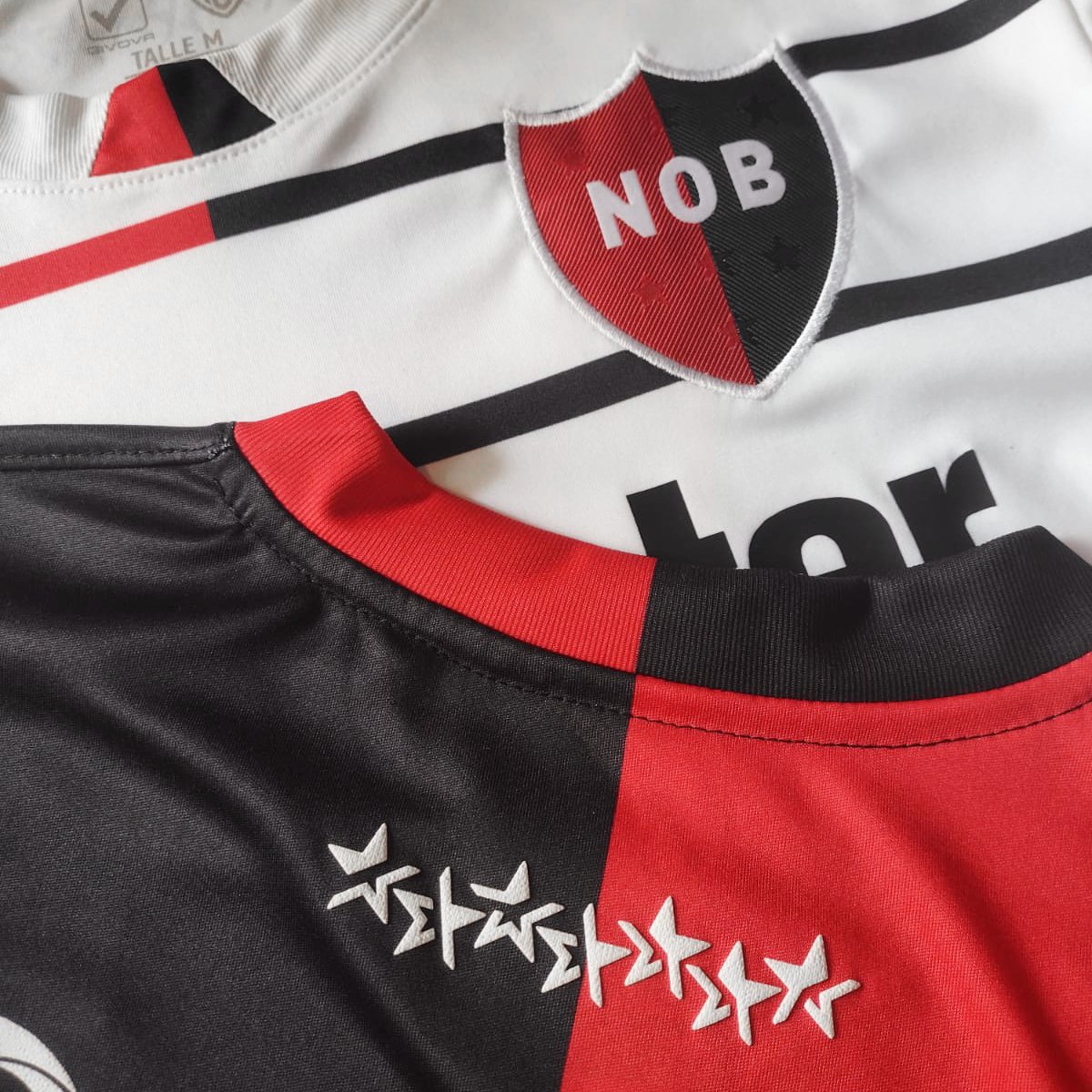 Details Newell's Old Boys voetbalshirts 2022