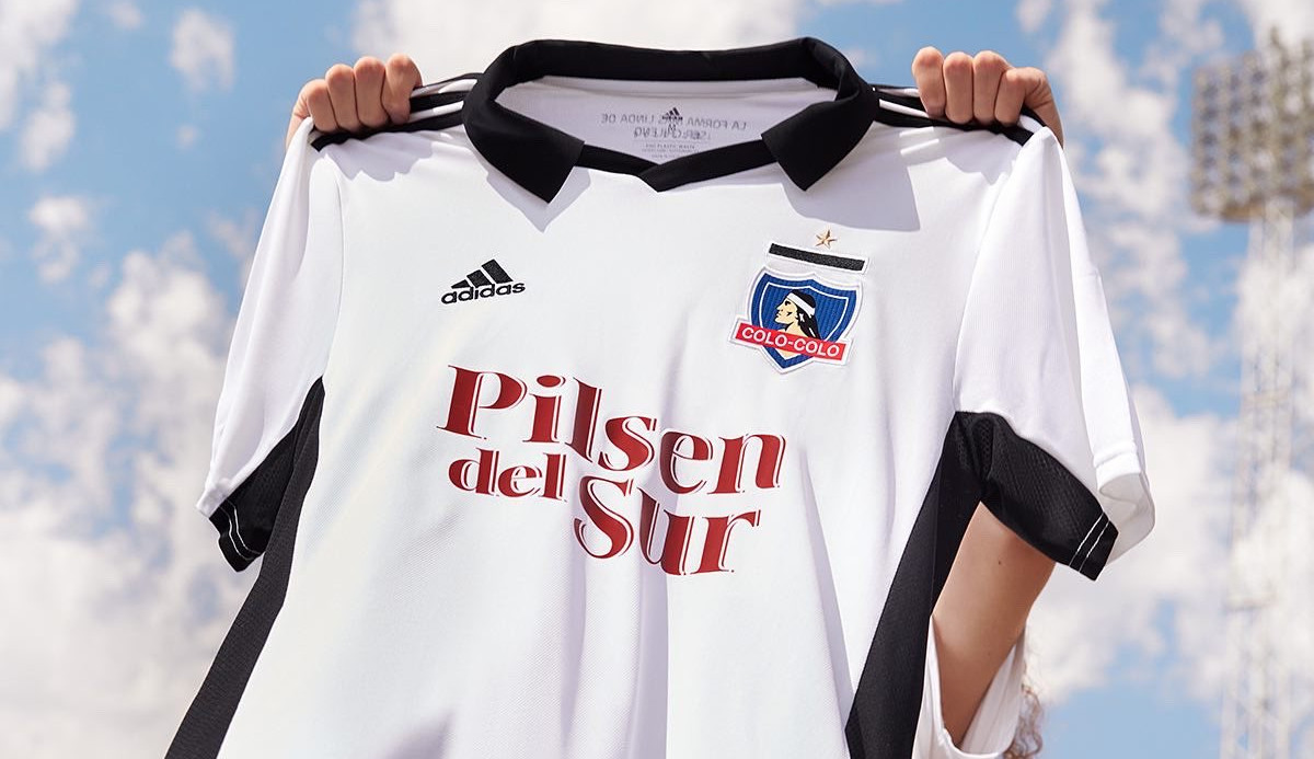 colo-colo-voetbalshirts-2022.jpg