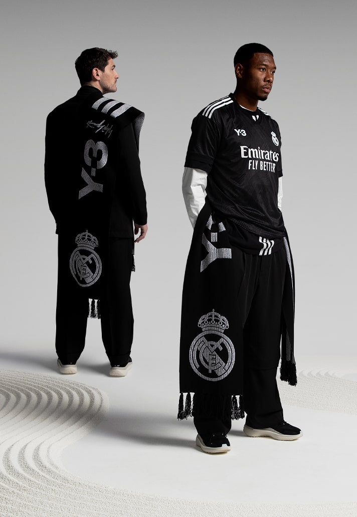 Real Madrid 4e voetbalshirt 2022 ontworpen door Y-3!