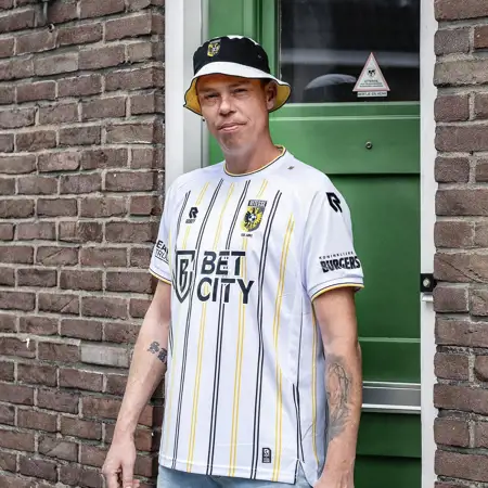 Vitesse voetbalshirts 2023-2024