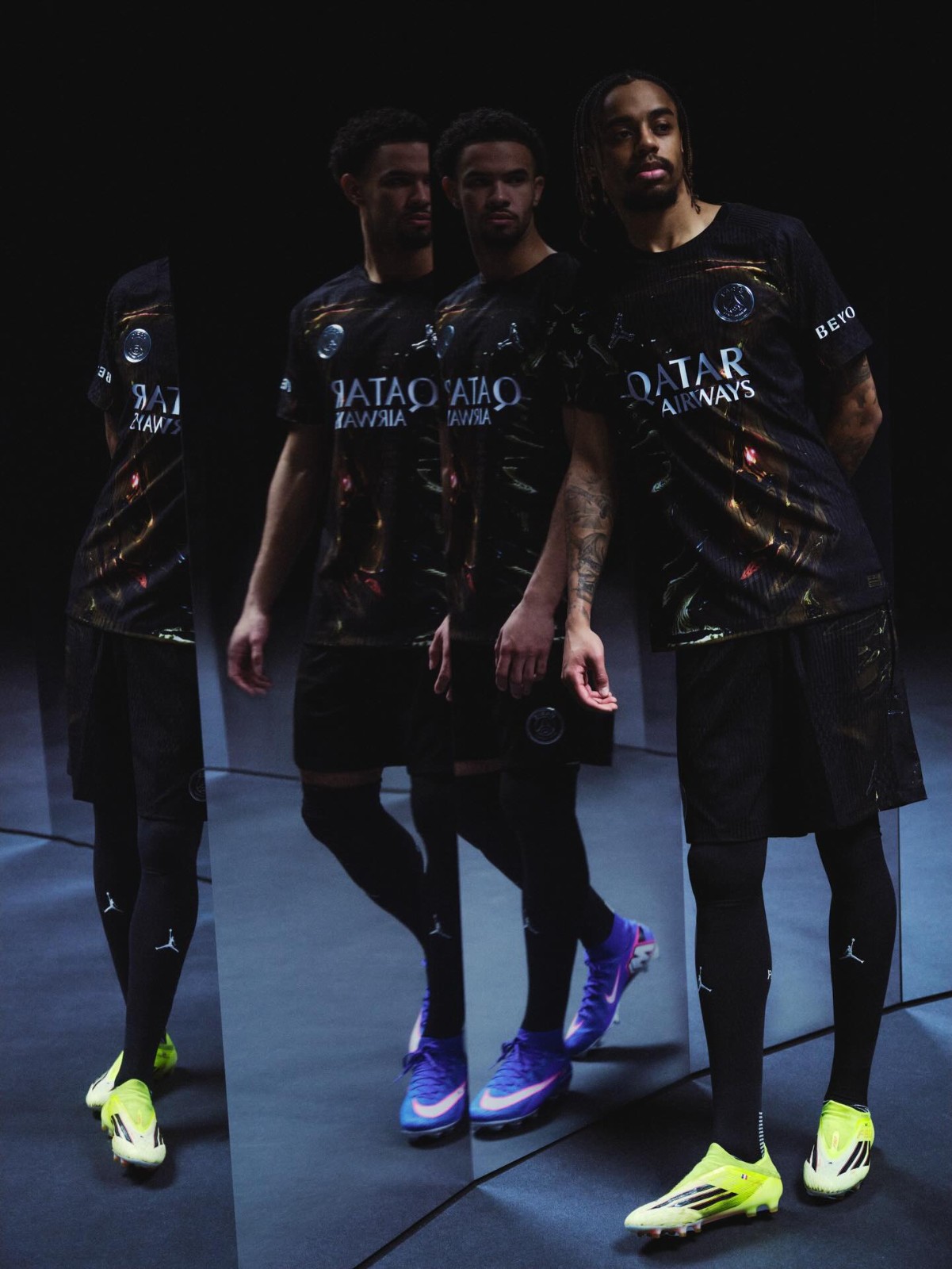 Paris Saint Germain 5e shirt 2025-2026 geinspireerd door nachtelijk Parijs