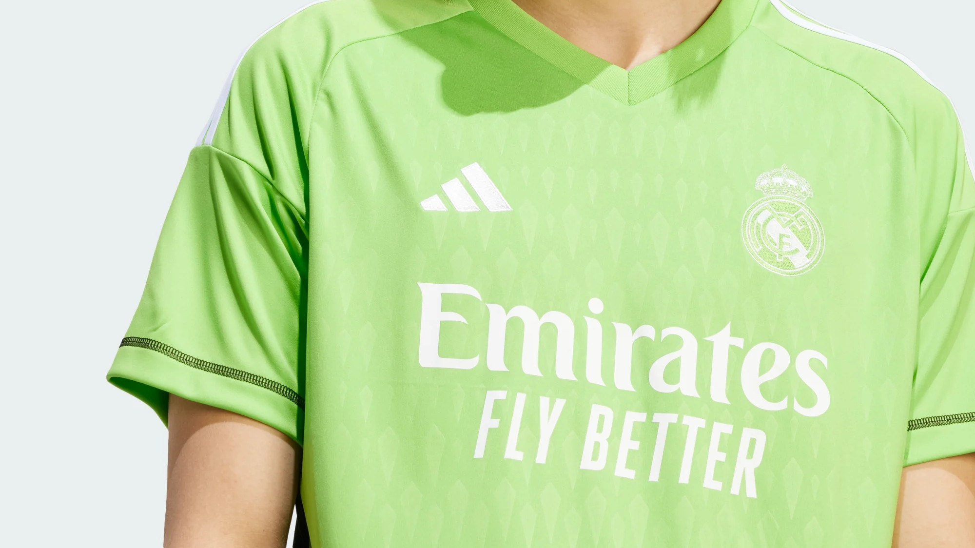 Dit is het Real Madrid keepersshirt 2023-2024